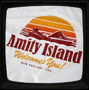 AMITY ISLAND - REGULAR T-SHIRT