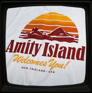 AMITY ISLAND - SOFT JERSEY T-SHIRT