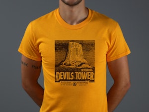 DEVILS TOWER (GOLD) - REGULAR T-SHIRT-4