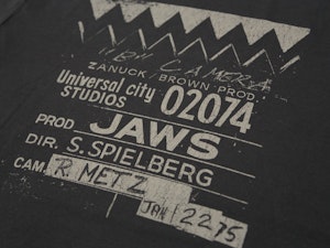 JAWS - CLAPPERBOARD FITTED T-SHIRT-3