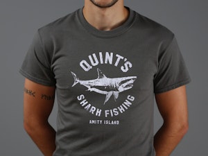 QUINT'S SHARK FISHING (CHARCOAL) - REGULAR T-SHIRT-4