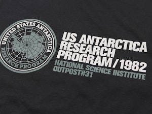 US ANTARCTICA RESEARCH PROGRAM 1982 - SOFT JERSEY T-SHIRT-2