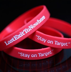 STAY ON TARGET - WRISTBAND